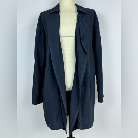 The Odells Tops - The Odells
buttonless long sleeve shirt